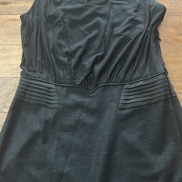 BCBG Generation Little Black Dress Size 4! - Picture 2 of 4